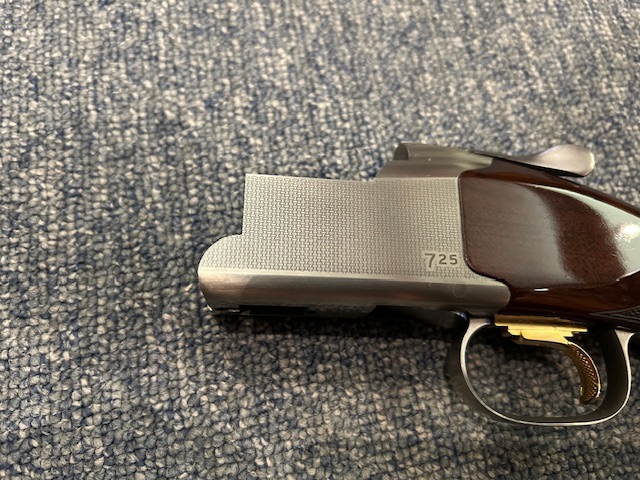 Browning 725 12ga. 32" Left handed Trap gun - Image 5