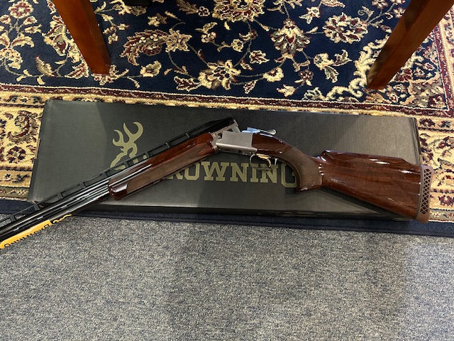 Browning 725 12ga. 32" Left handed Trap gun