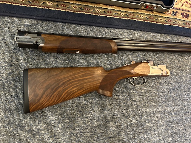 Beretta DT-11 12ga. 32" Left Handed Sporting Clays gun - Image 4