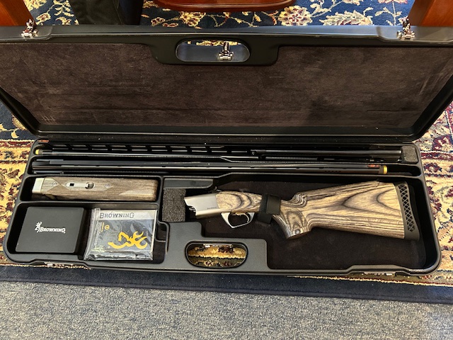 Browning Cynergy 12ga. 32"/34" Classic Unsingle Trap Combo set