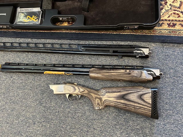 Browning Cynergy 12ga. 32"/34" Classic Unsingle Trap Combo set - Image 2
