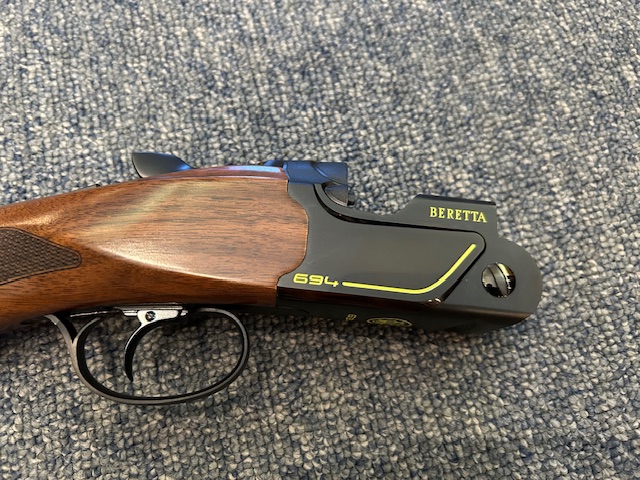 Beretta "NEW" 694 Black DLC 12ga. 32" Sporting Clays gun - Image 3