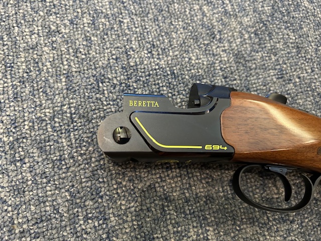 Beretta "NEW" 694 Black DLC 12ga. 32" Sporting Clays gun - Image 2