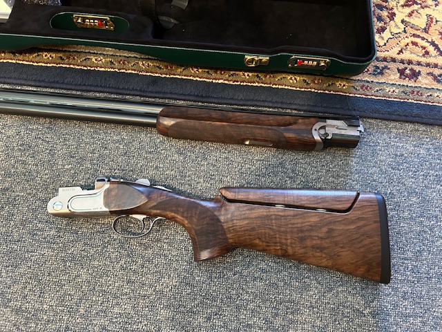Beretta "NEW" DT-11 Super Sport 12ga. 32" Sporting Clays gun - Image 2
