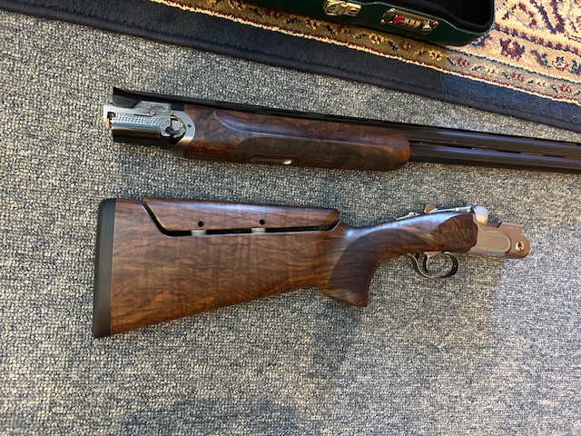 Beretta "NEW" DT-11 Super Sport 12ga. 32" Sporting Clays gun - Image 3