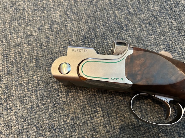 Beretta "NEW" DT-11 Super Sport 12ga. 32" Sporting Clays gun - Image 5