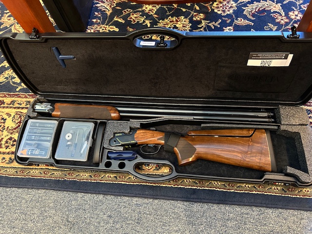 Beretta "NEW" 694 Black DLC 12ga. 32" Sporting Clays gun