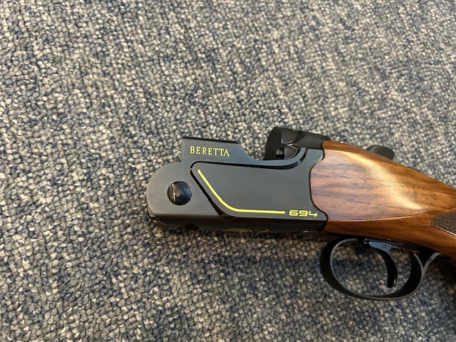 Beretta "NEW" 694 Black DLC 12ga. 32" Sporting Clays gun - Image 5