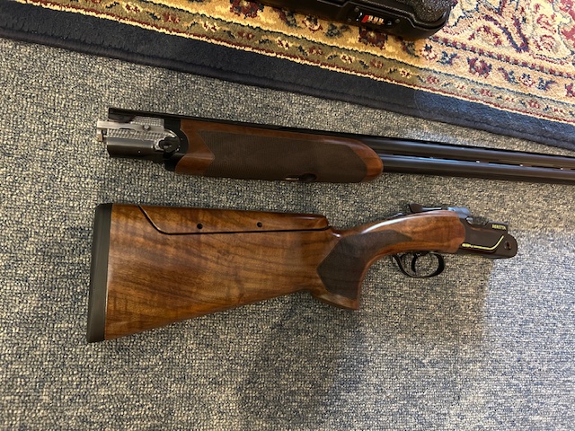 Beretta "NEW" 694 Black DLC 12ga. 32" Sporting Clays gun. - Image 3