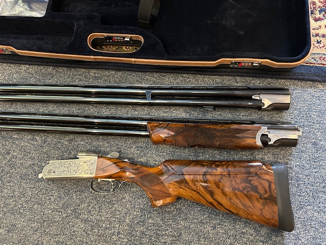 Krieghoff Gold Plantation Scroll 12ga. 32" two barrel tube set Sporting Clays gun. - Image 4