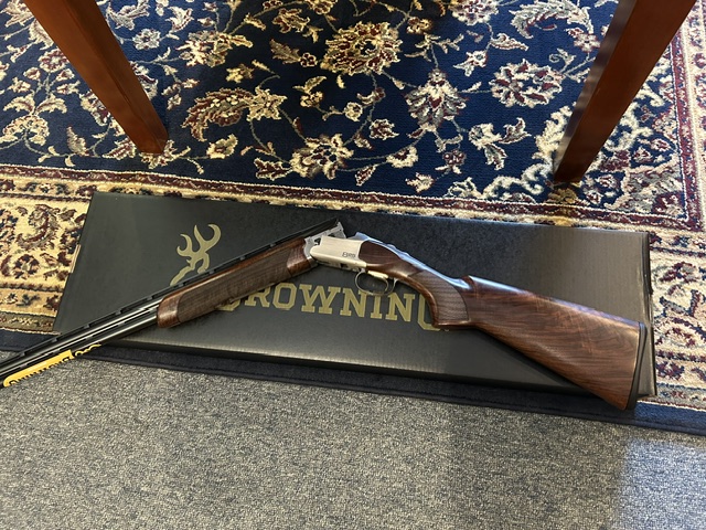 Browning " The All New" 825 28ga. 32" Sporting Clays gun