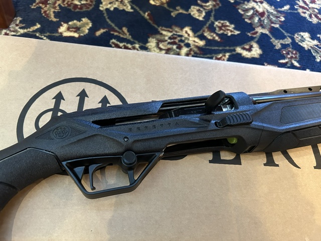 Beretta "NEW" AX800 Suprema Black Synthetic 12ga. 28" 3-1/2" auto - Image 2