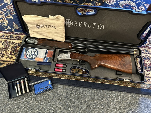 Beretta DT-10L 12ga. 30" Sporting Clays gun