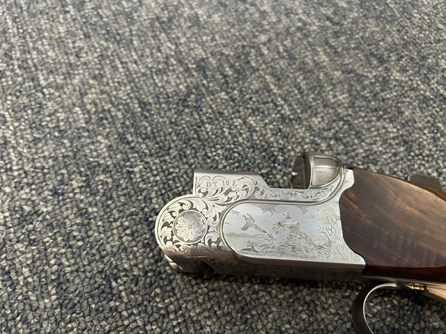Beretta DT-10L 12ga. 30" Sporting Clays gun - Image 2