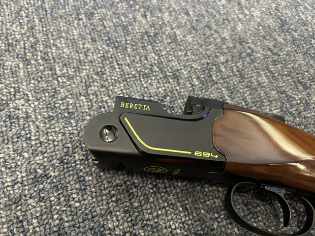 Beretta "NEW" 694 Black DLC 12ga. 30" Sporting Clays gun - Image 2