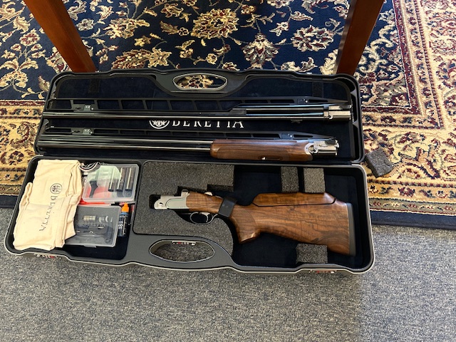 Beretta DT-11 12ga. 32"/34" Unsingle Trap Combo set