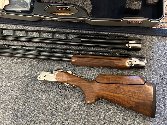 Beretta DT-11 12ga. 32"/34" Unsingle Trap Combo set - Image 5