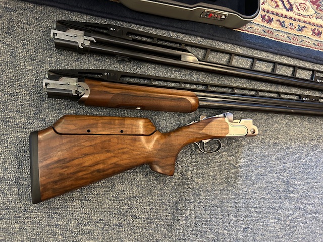 Beretta DT-11 12ga. 32"/34" Unsingle Trap Combo set - Image 4