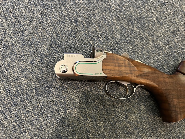 Beretta DT-11 12ga. 32"/34" Unsingle Trap Combo set - Image 2